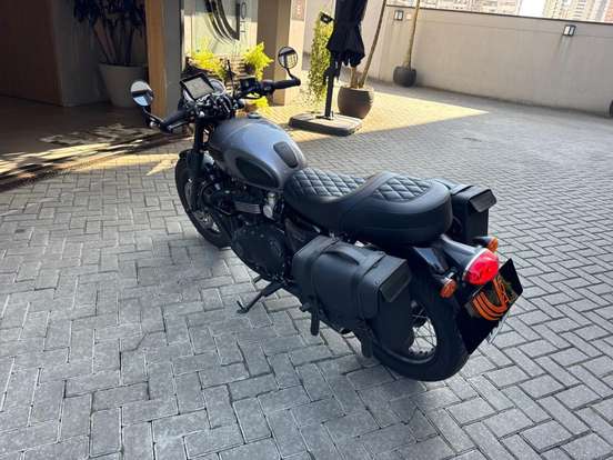 TRIUMPH-BONNEVILLE T120 BLACK 1200-2024
