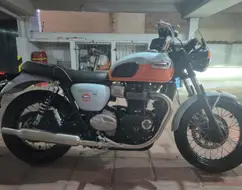 TRIUMPH BONNEVILLE T100 900 TRIUMPH BONNEVILLE T100 900