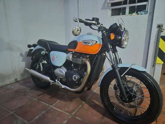 TRIUMPH-BONNEVILLE T100 900-2022