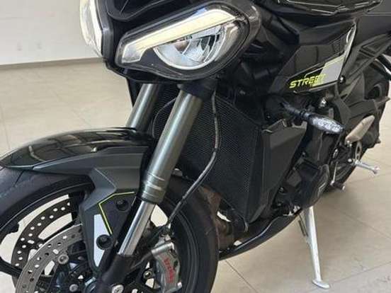 TRIUMPH-STREET TRIPLE RS ABS TRIUMPH-STREET TRIPLE RS ABS-2025