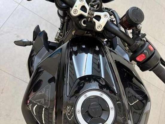 TRIUMPH-STREET TRIPLE RS ABS TRIUMPH-STREET TRIPLE RS ABS-2025