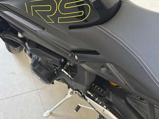 TRIUMPH-STREET TRIPLE RS ABS TRIUMPH-STREET TRIPLE RS ABS-2025