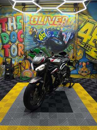 TRIUMPH-STREET TRIPLE 765 RS-2020