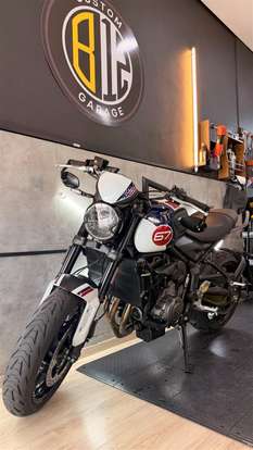 TRIUMPH-TRIDENT 660 TRIPLE TRIBUTE EDITION TRIUMPH-TRIDENT 660 TRIPLE TRIBUTE EDITION-2024