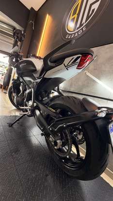 TRIUMPH-TRIDENT 660 TRIPLE TRIBUTE EDITION-2024