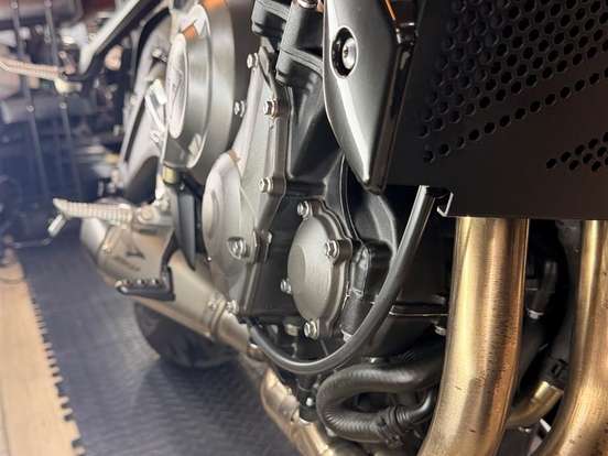 TRIUMPH-TRIDENT 660 TRIPLE TRIBUTE EDITION TRIUMPH-TRIDENT 660 TRIPLE TRIBUTE EDITION-2024