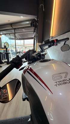 TRIUMPH-TRIDENT 660 TRIPLE TRIBUTE EDITION TRIUMPH-TRIDENT 660 TRIPLE TRIBUTE EDITION-2024