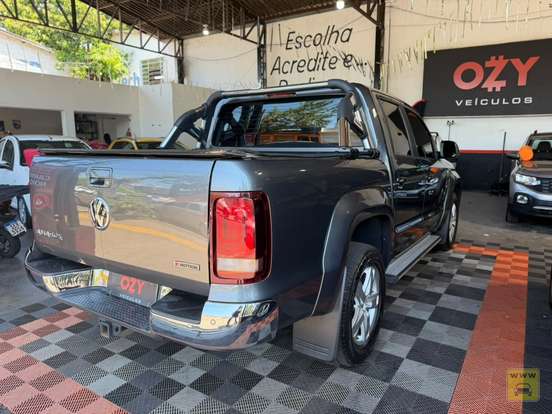 VOLKSWAGEN-AMAROK-2.0 HIGHLINE 4X4 CD 16V TURBO INTERCOOLER DIESEL 4P AUTOMÁTICO VOLKSWAGEN-AMAROK-2019