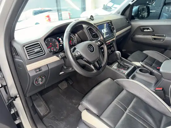 VOLKSWAGEN-AMAROK-2024