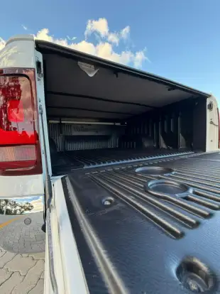 VOLKSWAGEN-AMAROK-2023