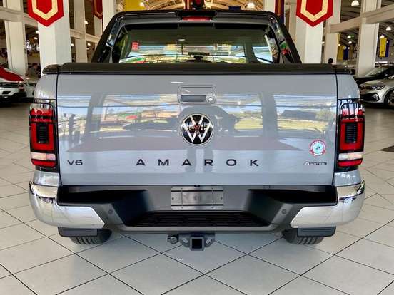 VOLKSWAGEN-AMAROK-2025
