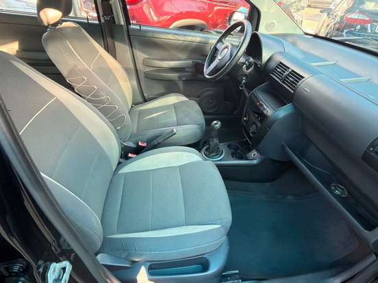 VOLKSWAGEN-CROSSFOX-2009