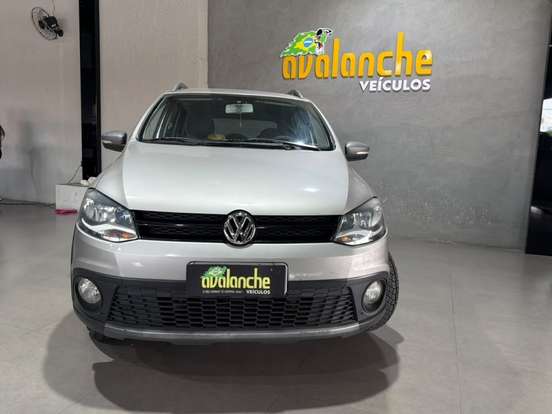 VOLKSWAGEN-CROSSFOX-2011