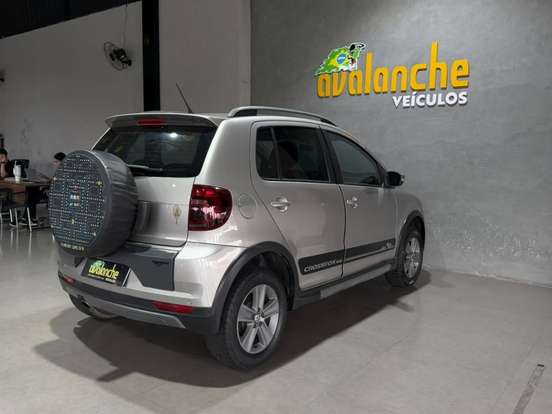 VOLKSWAGEN-CROSSFOX-1.6 MI FLEX 8V 4P MANUAL VOLKSWAGEN-CROSSFOX-2011