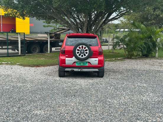 VOLKSWAGEN-CROSSFOX-2014
