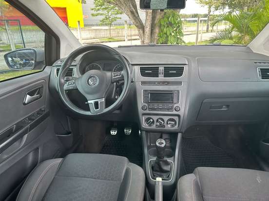 VOLKSWAGEN-CROSSFOX-1.6 MI FLEX 8V 4P MANUAL VOLKSWAGEN-CROSSFOX-2014