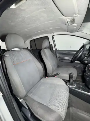 VOLKSWAGEN-FOX-2009