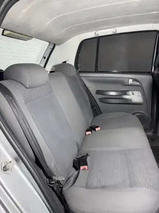VOLKSWAGEN-FOX-2009