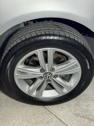 VOLKSWAGEN-FOX-2009