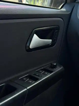 VOLKSWAGEN-FOX-2013