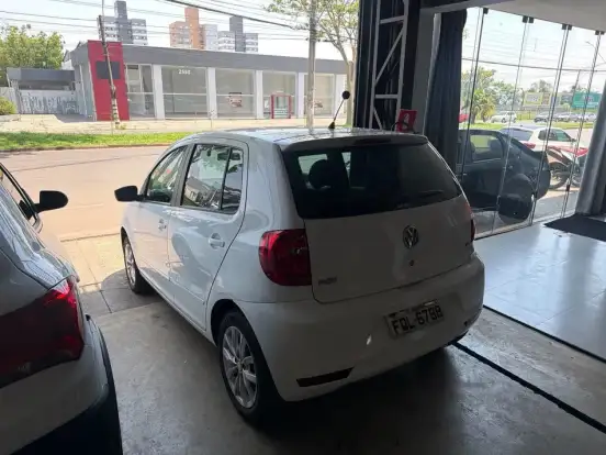 VOLKSWAGEN-FOX-2014
