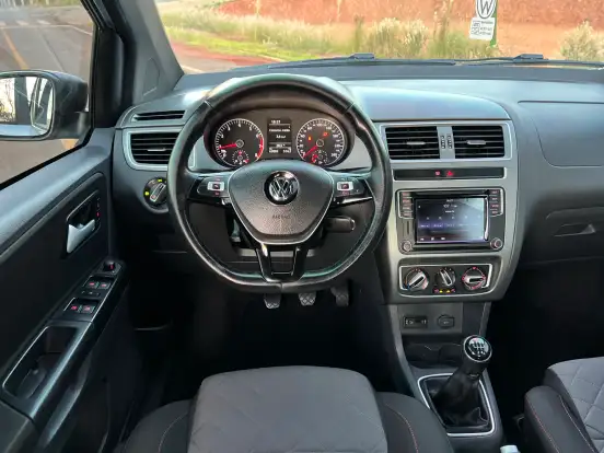VOLKSWAGEN-FOX-1.6 MSI TOTAL FLEX XTREME 4P MANUAL VOLKSWAGEN-FOX-2017