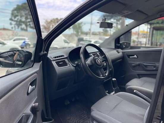 VOLKSWAGEN-FOX-2010