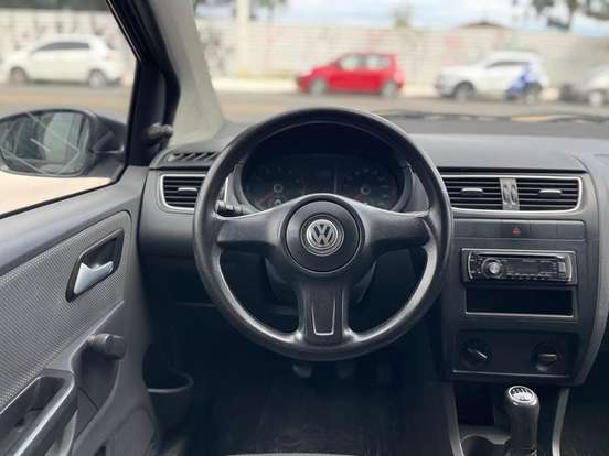 VOLKSWAGEN-FOX-2010