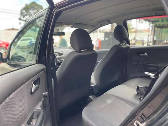 VOLKSWAGEN-FOX-1.0 MI TREND 8V FLEX 4P MANUAL VOLKSWAGEN-FOX-2010