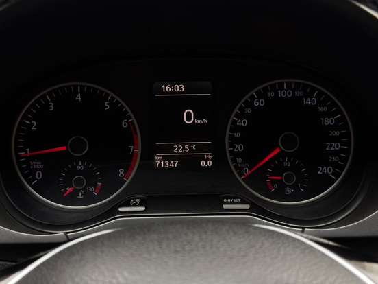 VOLKSWAGEN-FOX-2017