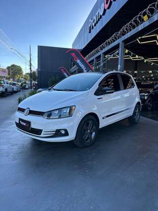 VOLKSWAGEN-FOX-2016