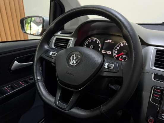 VOLKSWAGEN-FOX-1.6 MSI TOTAL FLEX CONNECT 4P I-MOTION VOLKSWAGEN-FOX-2018