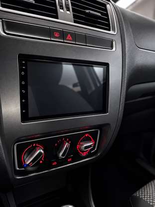 VOLKSWAGEN-FOX-2021