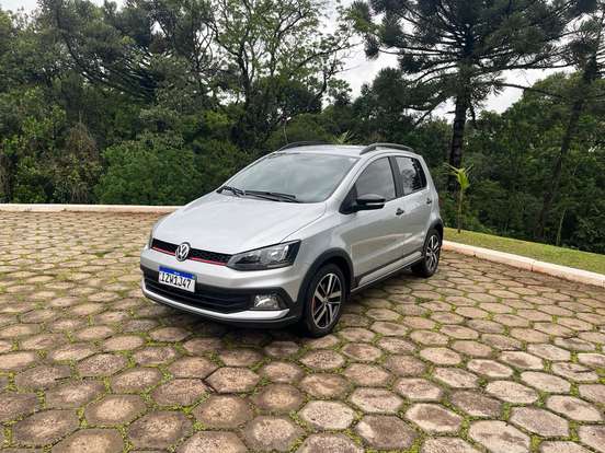 VOLKSWAGEN-FOX-1.6 MSI TOTAL FLEX XTREME 4P MANUAL VOLKSWAGEN-FOX-2017