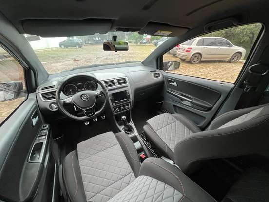 VOLKSWAGEN-FOX-1.6 MSI TOTAL FLEX XTREME 4P MANUAL VOLKSWAGEN-FOX-2017