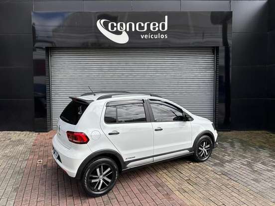 VOLKSWAGEN-FOX-1.6 MSI TOTAL FLEX XTREME 4P MANUAL VOLKSWAGEN-FOX-2017