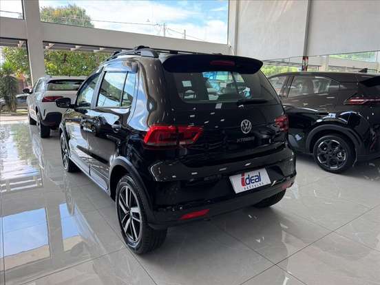 VOLKSWAGEN-FOX-2018