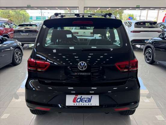 VOLKSWAGEN-FOX-2018