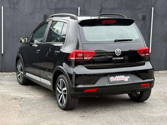 VOLKSWAGEN-FOX-2018