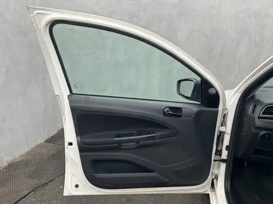 VOLKSWAGEN-GOL-2022