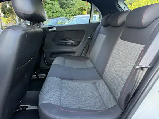 VOLKSWAGEN-GOL-2015