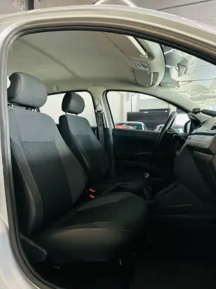 VOLKSWAGEN-GOL-2021