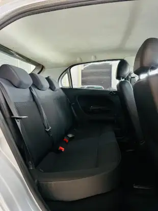 VOLKSWAGEN-GOL-2021