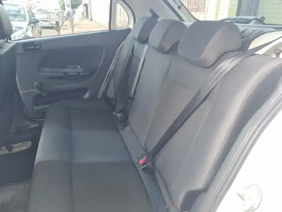 VOLKSWAGEN-GOL-2021
