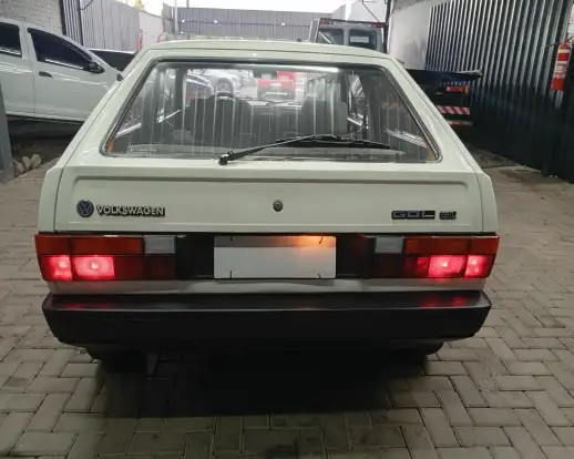 VOLKSWAGEN-GOL-1989
