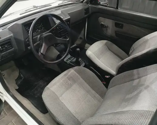 VOLKSWAGEN-GOL-1989