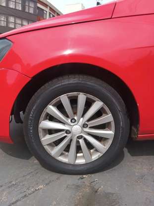 VOLKSWAGEN-GOL-2014