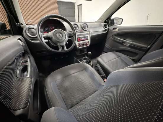 VOLKSWAGEN-GOL-2014