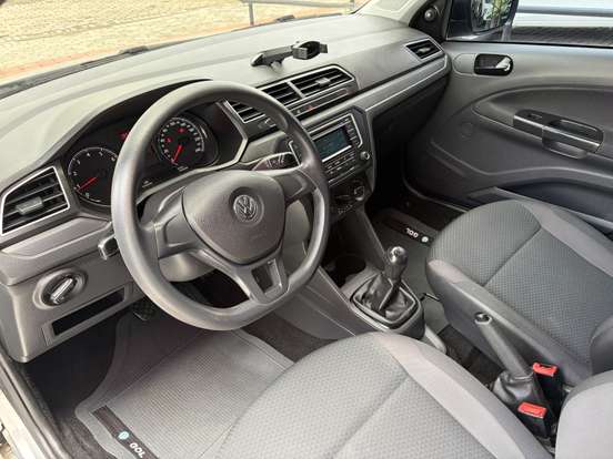VOLKSWAGEN-GOL-2021