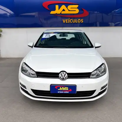 VOLKSWAGEN-GOLF-2015